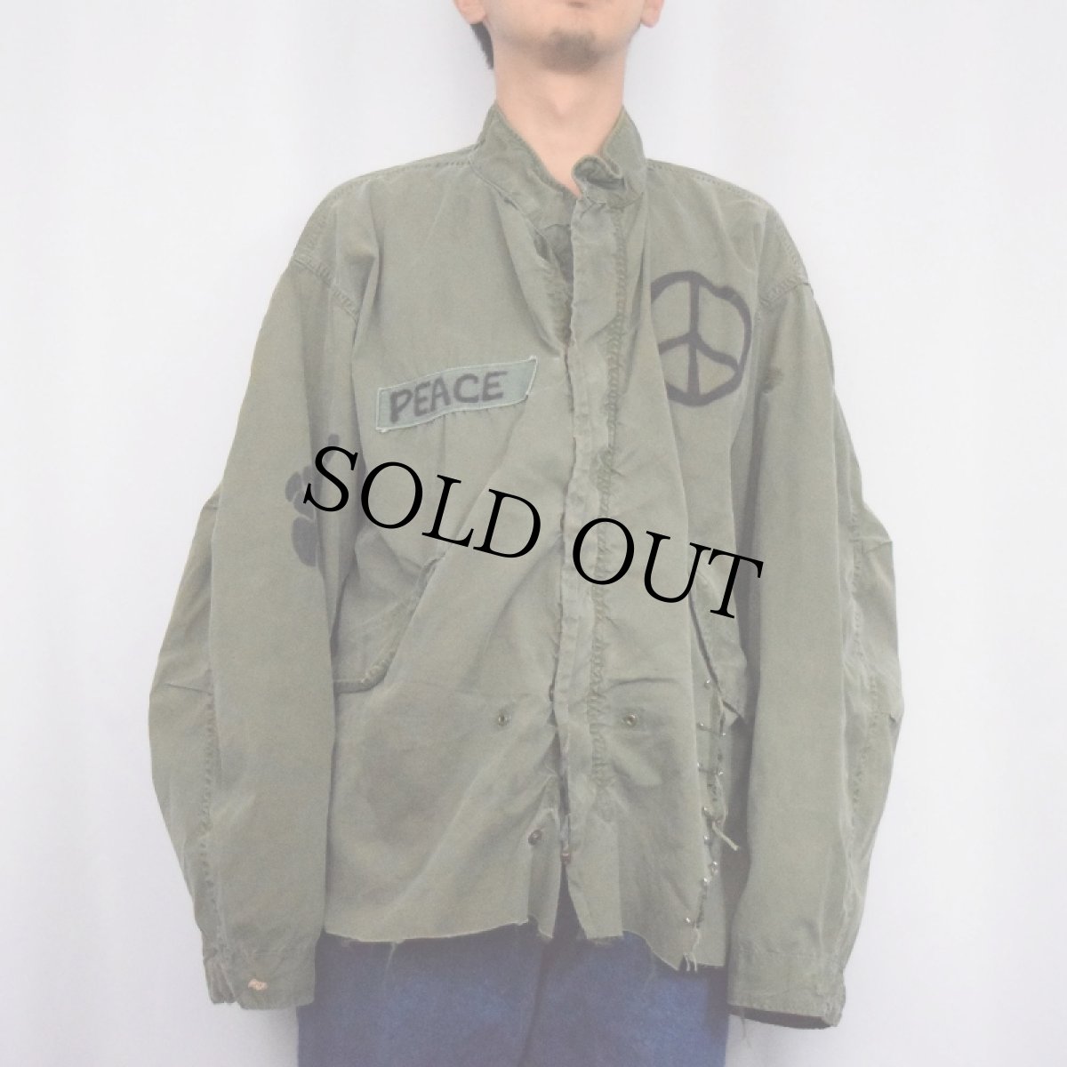 画像2: 70's U.S.ARMY M-65 "PEACE" ハンドペイント カットオフデザインモッズコート MEDIUM-REGULAR (2)