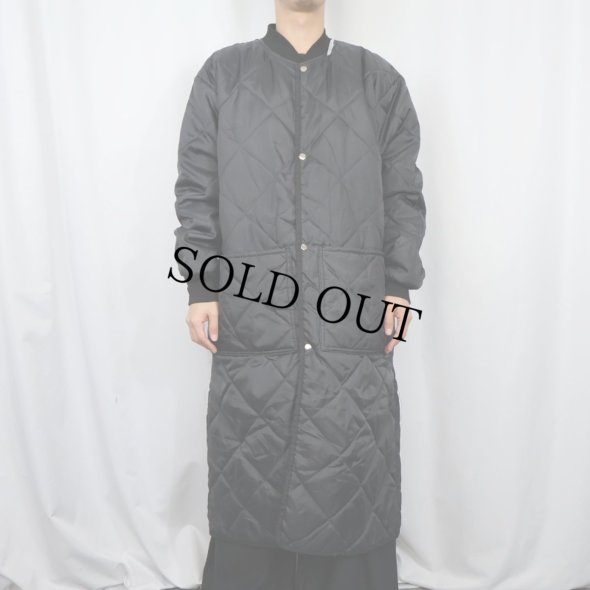 画像2: 中綿入り キルティングベンチコート BLACK (2)