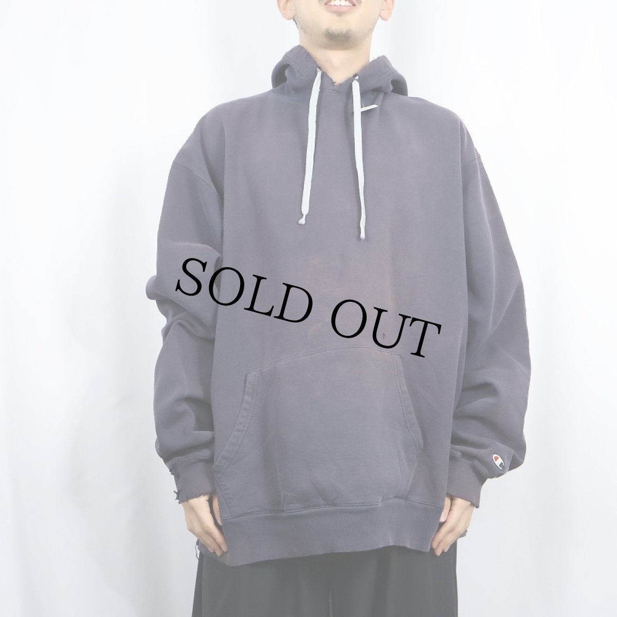 画像2: Champion フェードスウェットフーディ NAVY 2XL (2)