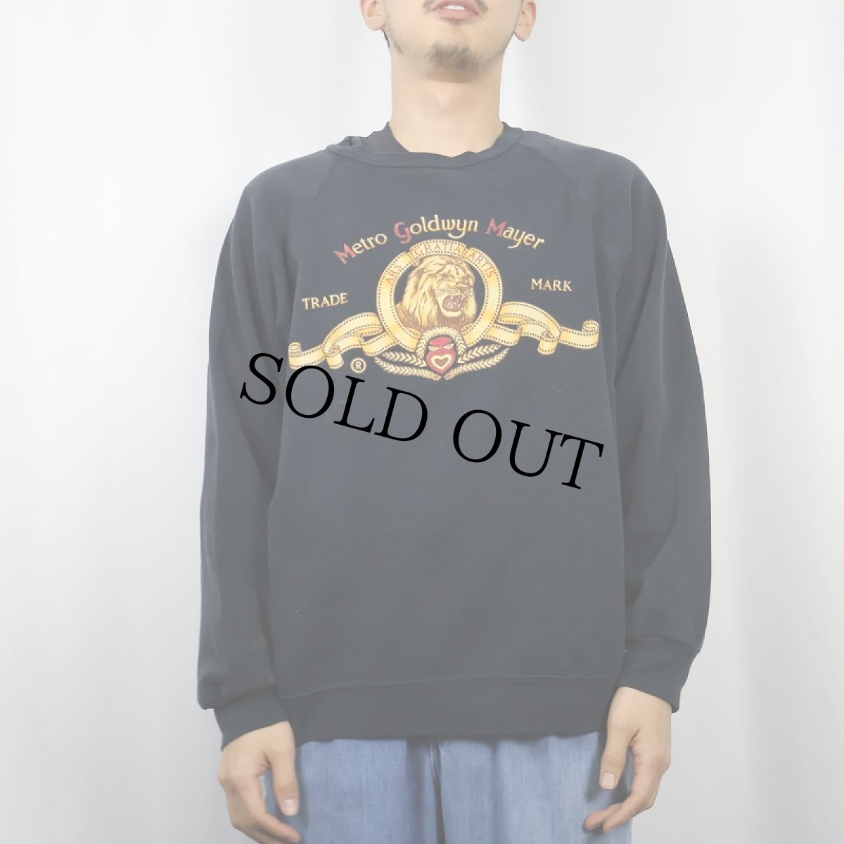 画像2: 90's Metro Goldwyn Mayer USA製 映画スタジオ ライオンプリントラグランスウェット BLACK L (2)