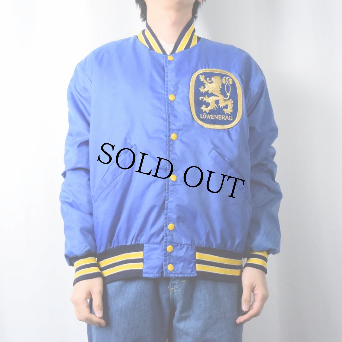 画像2: 70's USA製 "LOWENBRAU" ビールメーカー チェーン刺繍 ナイロンスタジャン (2)