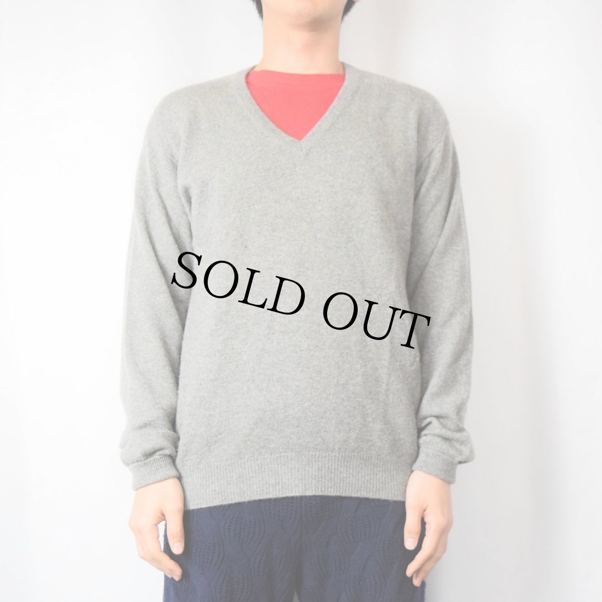 画像2: Scotsdoon Vネック カシミアニットセーター SIZE40 (2)