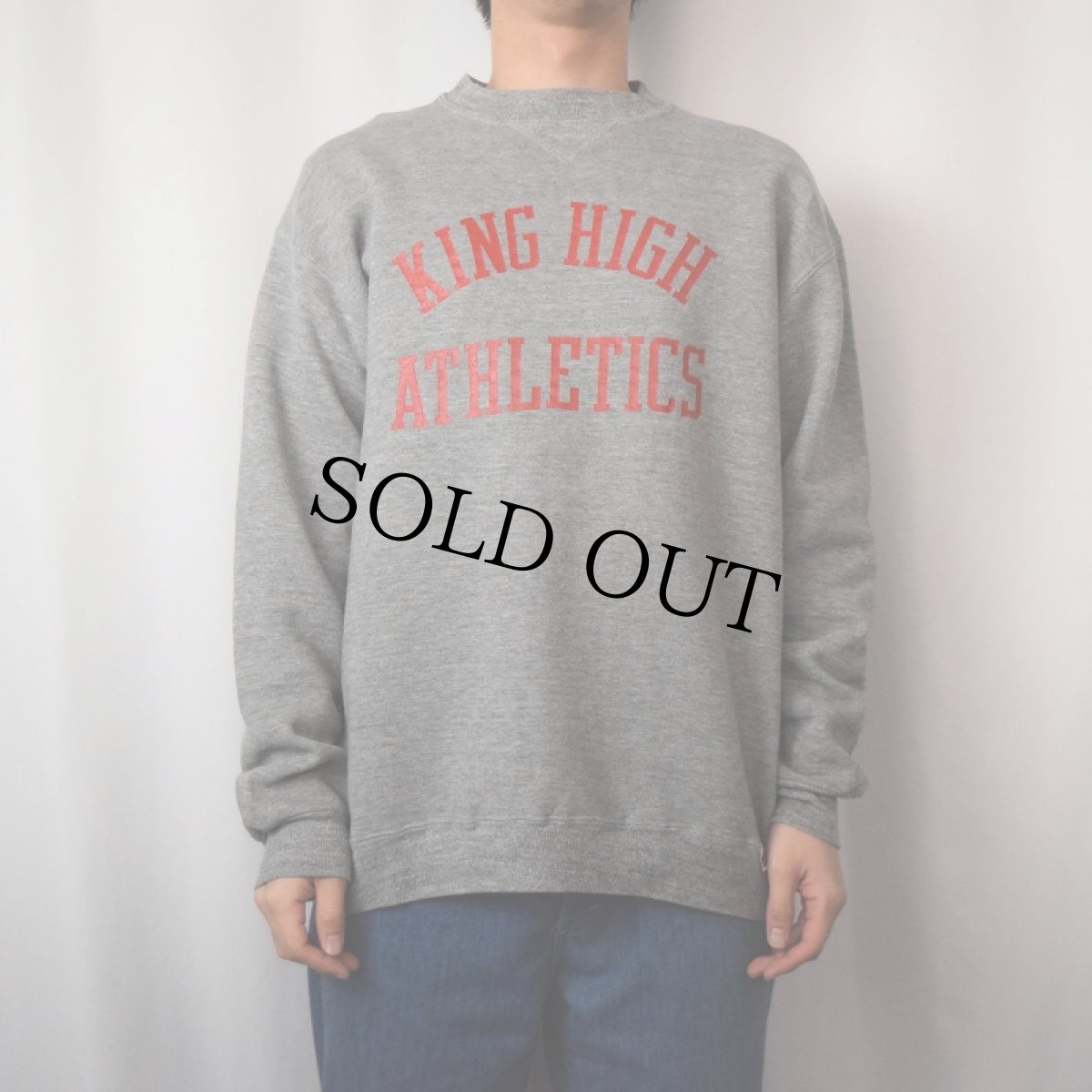 画像2: 80's RUSSLL ATHLETIC USA製 "KING HIGH ATHLETICS" 前V プリントスウェット XL (2)