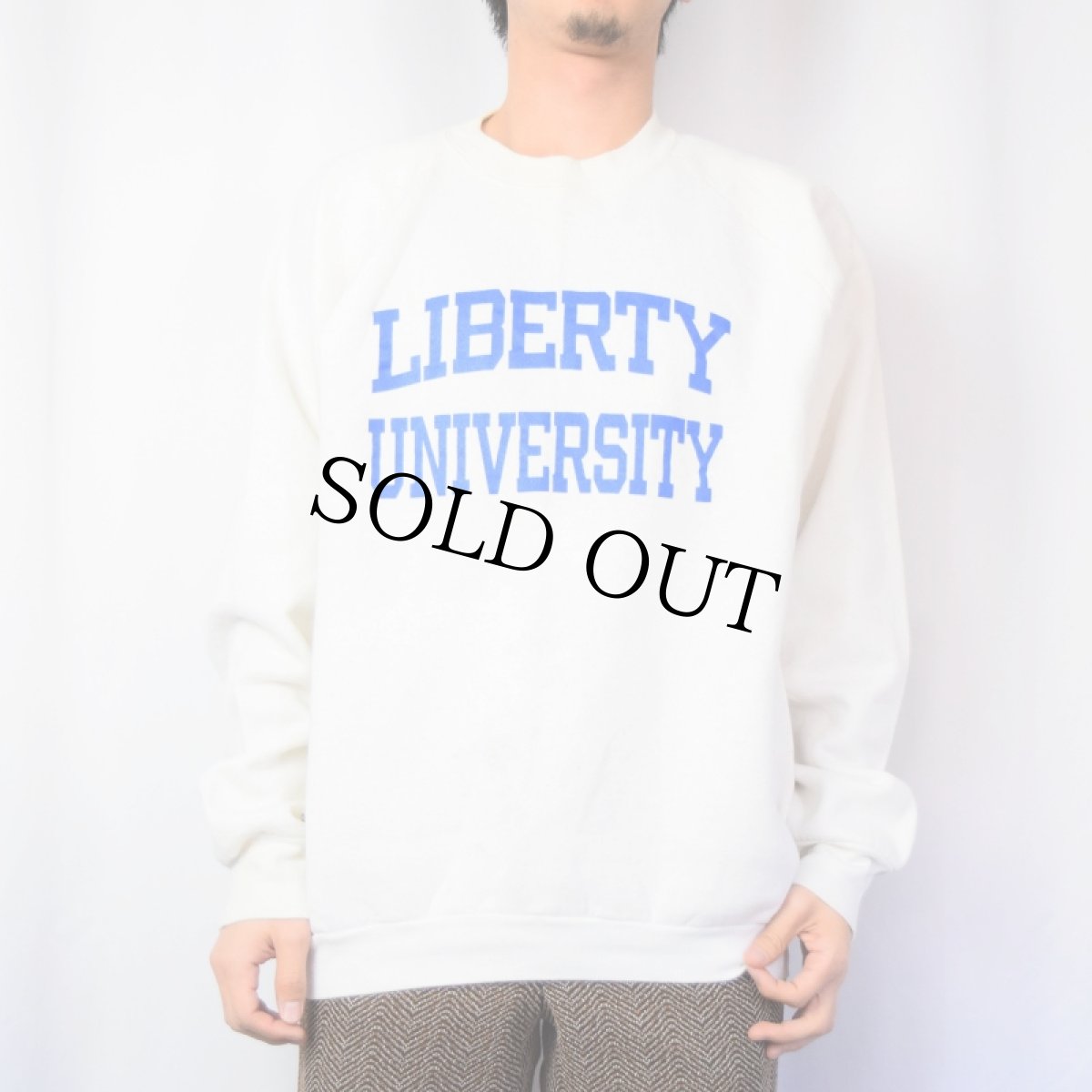 画像2: 80's USA製 "LIBERTY UNIVERSITY" プリントラグランスウェット XL (2)
