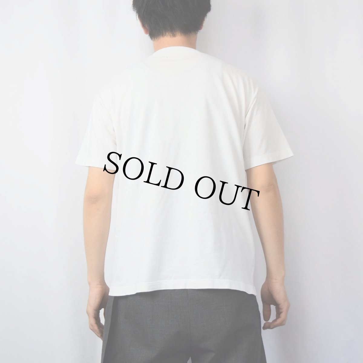 画像3: "YOU HAVE TO STAY IN SHAPE" スニーカープリントTシャツ (3)