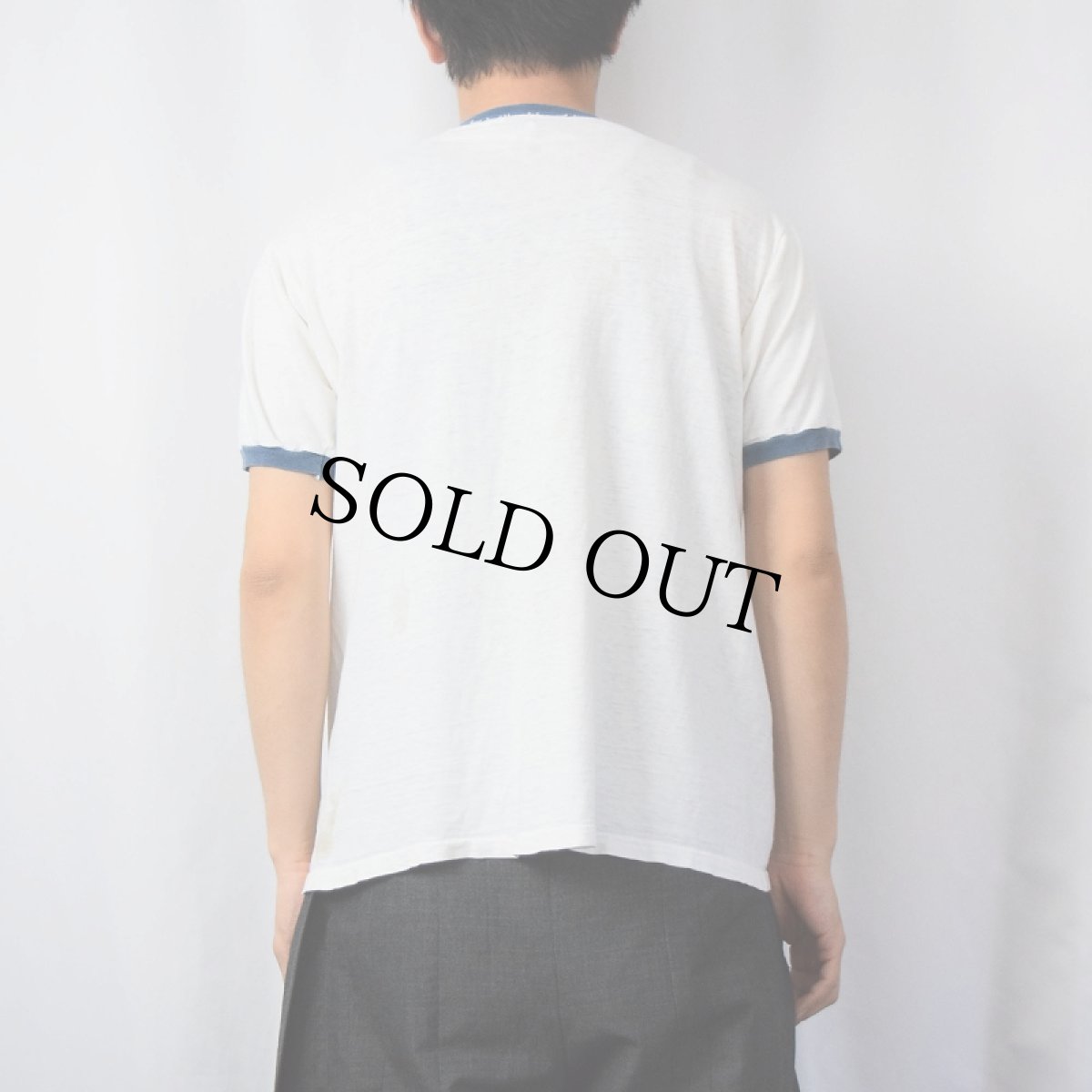 画像3: 70's Champion USA製 赤バータグ "BOB HOUBREGS" プリントリンガーTシャツ XL (3)