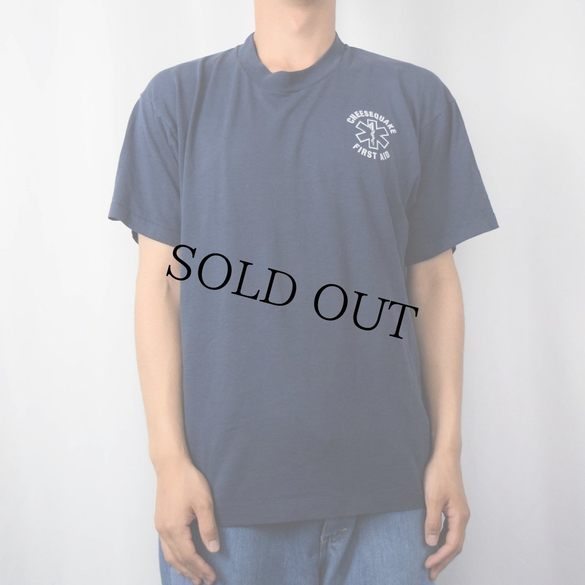 画像3: 80's CHEESEQUAKE FIRST AID USA製 救護ステーションプリントTシャツ NAVY L (3)