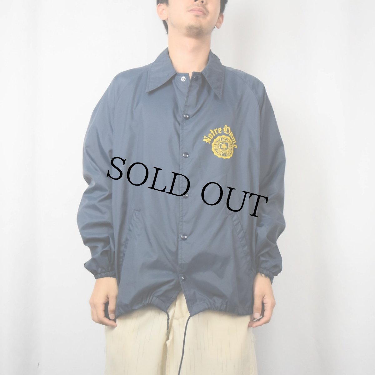 画像2: 70's Champion PRODUCTSタグ USA製 "Notre Dame" ナイロンコーチジャケット NAVY XL (2)