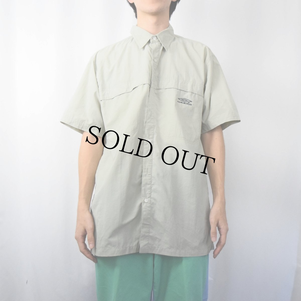 画像2: UMBRO ロゴ刺繍 ナイロンシャツ L (2)