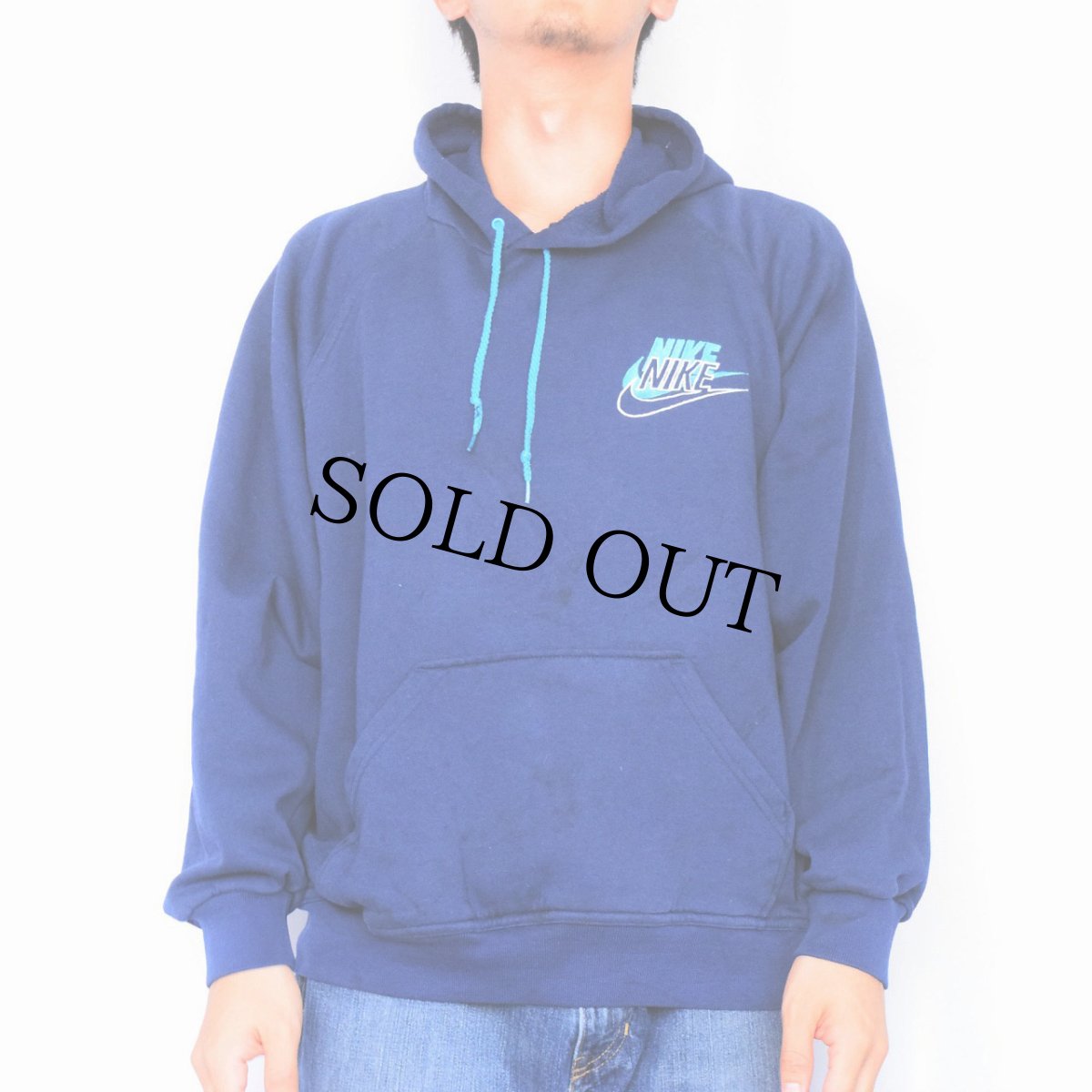 画像2: 90's NIKE 銀タグ 2連ロゴ刺繍 ラグランスウェットフーディ NAVY L (2)