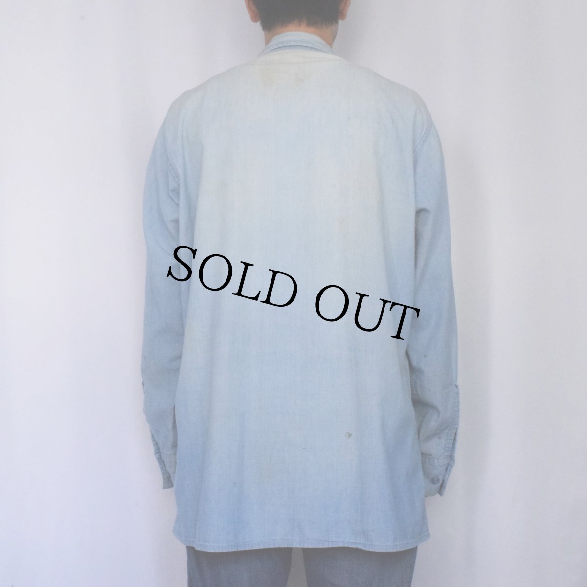 画像3: 60's "CHARRON" ステンシル入り シャンブレーワークシャツ (3)