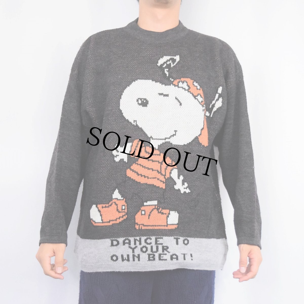 画像2: PEANUT SNOOPY "DANCE TO YOUR OWN BEAT!" キャラクター ジャガード スキーニットセーター M (2)