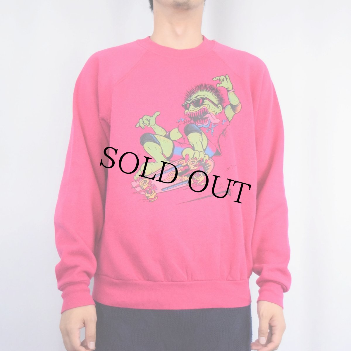 画像2: 80's TULTEX USA製 スケートボードイラストプリント ラグランスウェット M (2)