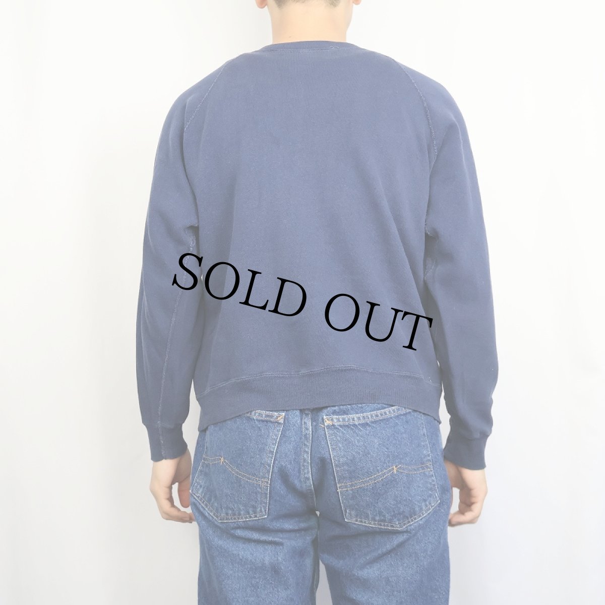 画像3: 70's Champion USA製 バータグ "GRORGE WASHINGTON UNIVERSITY" フロッキープリント ラグランスウェット NAVY L (3)