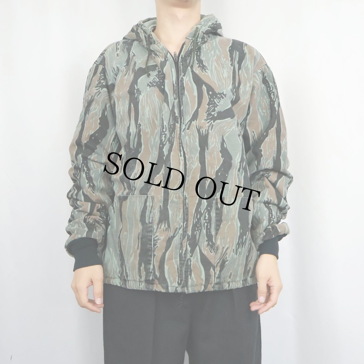 画像2: Ideal タイガーストライプカモ柄 中綿入りパーカー (2)