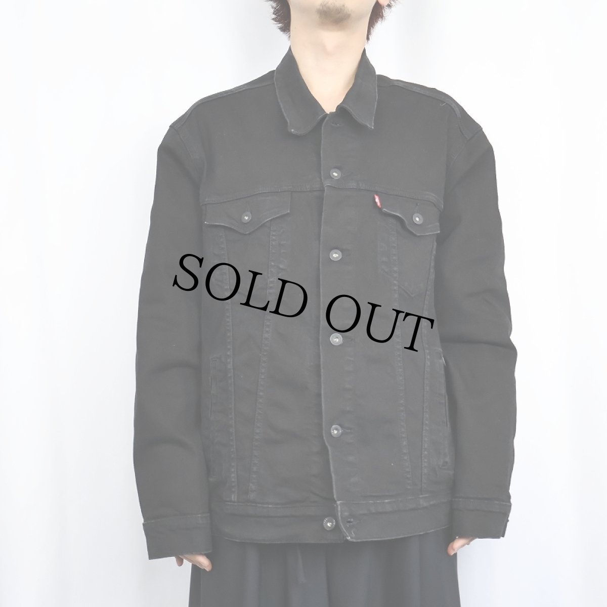 画像2: Levi's ブラックデニムジャケット XL (2)