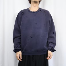 画像2: RUSSELL ATHLETIC 前V フェードスウェット NAVY XL (2)