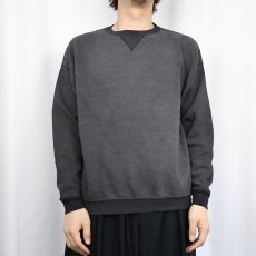 画像2: RUSSELL ATHLETIC 前V フェードスウェット BLACK YOUTH XL (2)