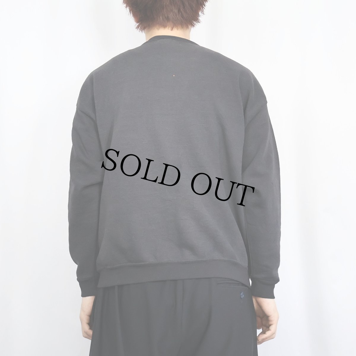 画像3: RUSSELL ATHLETIC 前V フェードスウェット BLACK YOUTH XL (3)