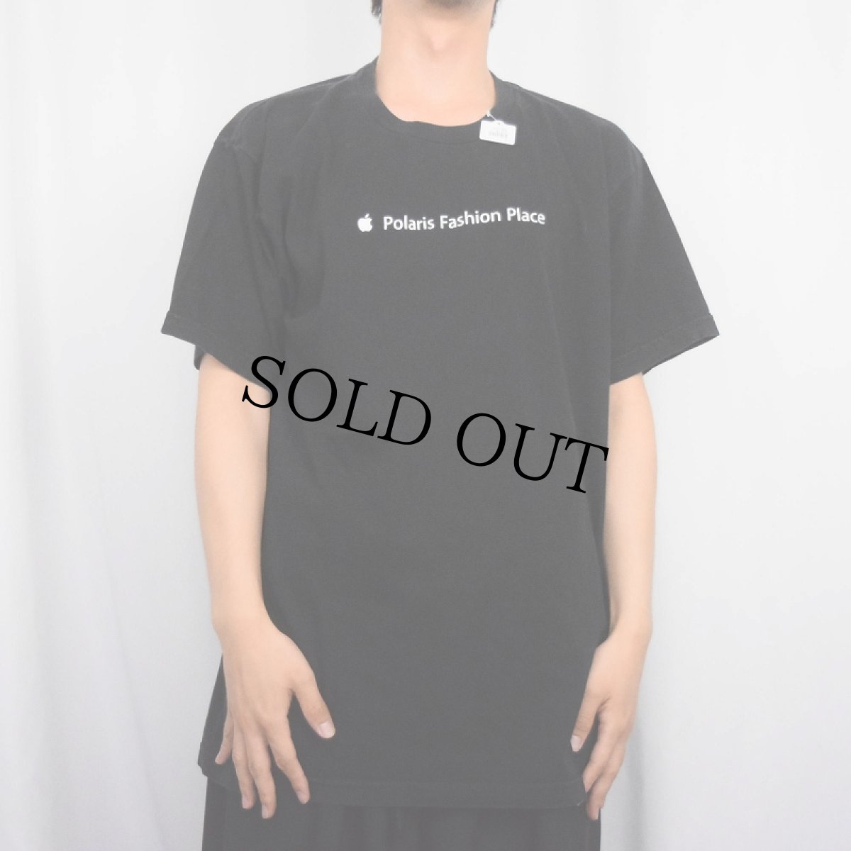 画像2: Apple "Polaros Fashon Place" プリントTシャツ BLACK (2)
