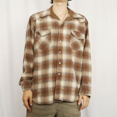 画像2: 70's PENDLETON オンブレーチェック柄 エルボーパッチ付き ウールウエスタンシャツ XL (2)
