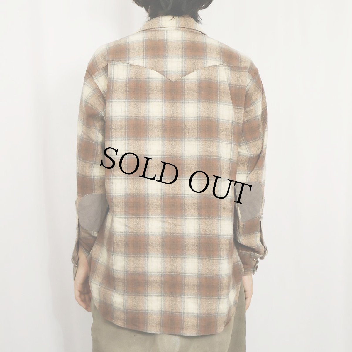 画像3: 70's PENDLETON オンブレーチェック柄 エルボーパッチ付き ウールウエスタンシャツ XL (3)