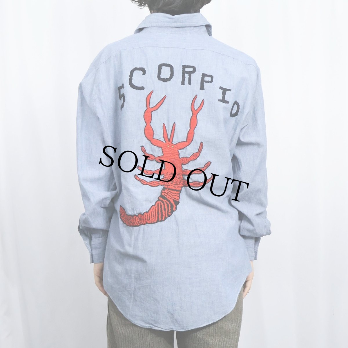 画像4: 60〜70's "SANFORIZED" サソリ刺繍 シャンブレーシャツ L (4)