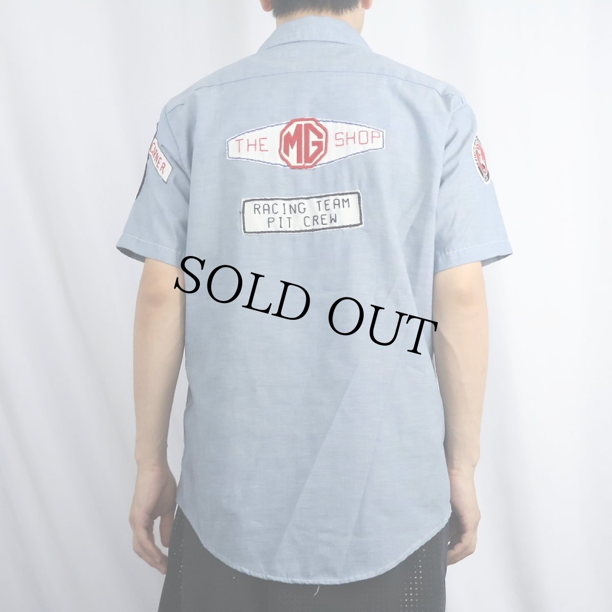 画像4: 70〜80's MONTGOMERY WARD "MINI COOPER" ワッペン付き シャンブレーシャツ (4)