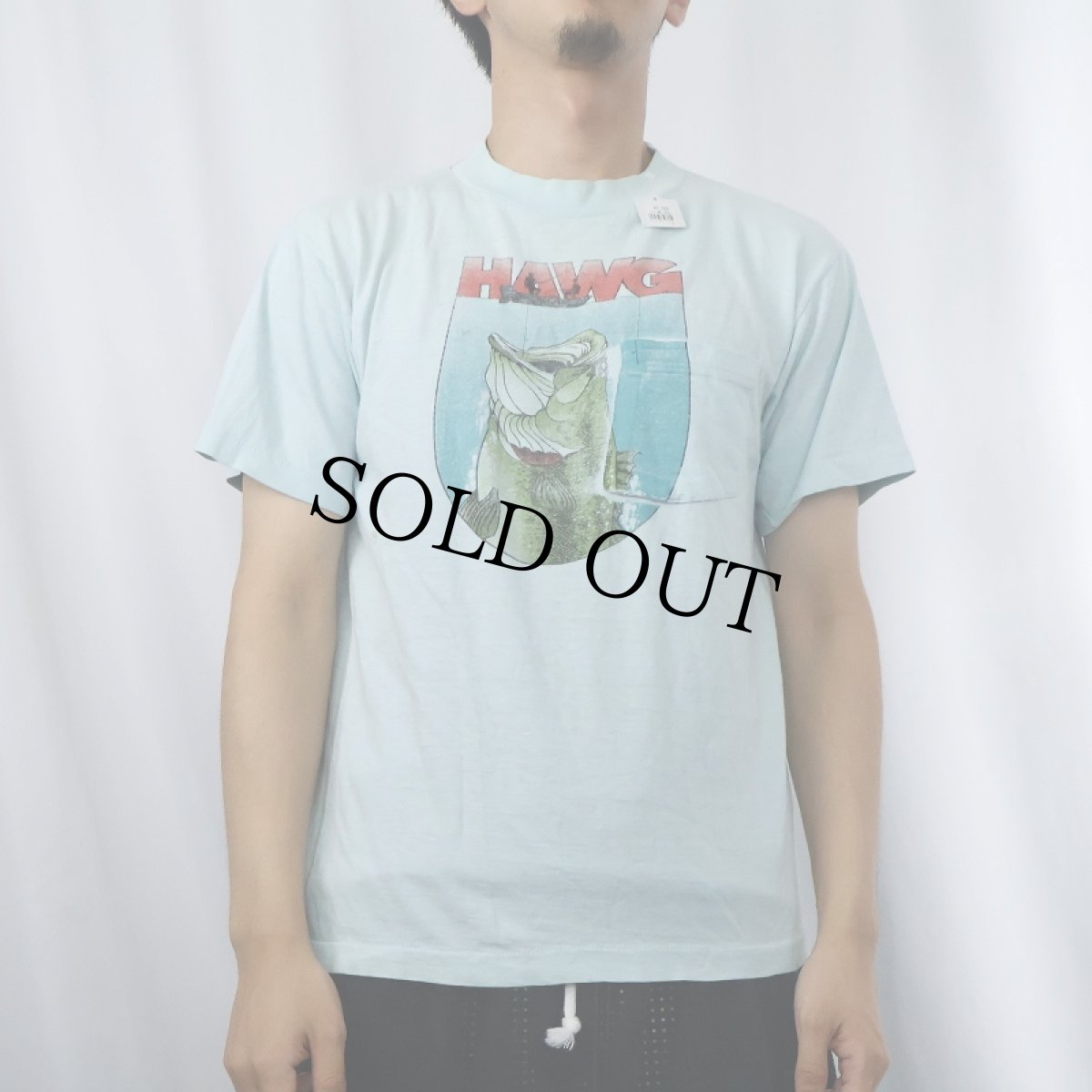 画像2: 80〜90's "HAWG" 魚イラストプリント ポケットTシャツ (2)