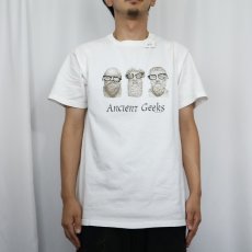 画像2: 2000's STUDIO 4 EAST "Ancient Geeks" プリントTシャツ L (2)