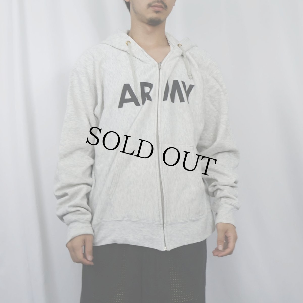 画像4: 90's Champion 青刺繍タグ 後期 USA製 "ARMY" プリントスウェットジップパーカー L (4)