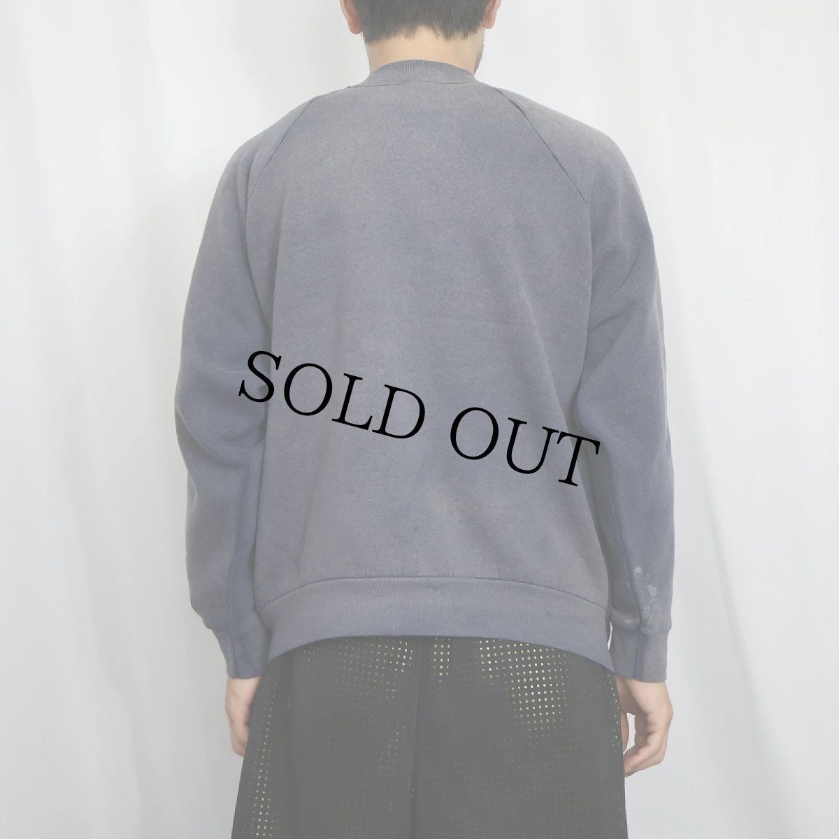 画像3: 90〜2000's FRUIT OF THE LOOM フェードラグランスウェット NAVY XL (3)