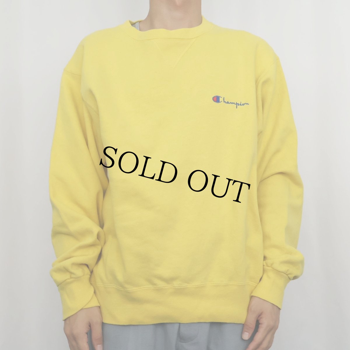 画像2: 80〜90's Champion USA製 青刺繍タグ 中期 前V ロゴ刺繍スウェット L (2)