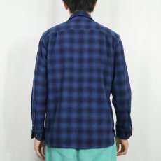 画像3: PENDLETON "OLIVER" 猫目ボタン オンブレーチェック柄 ウールシャツ NAVY L (3)
