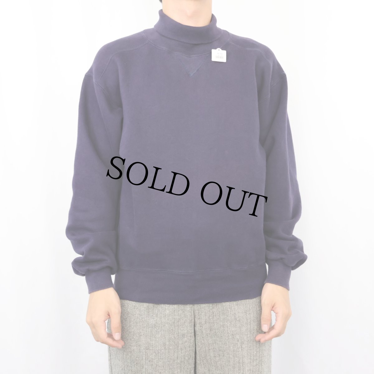 画像2: 90's L.L.Bean by RUSSELL ATHLETIC USA製 前V タートルネックスウェット NAVY S (2)