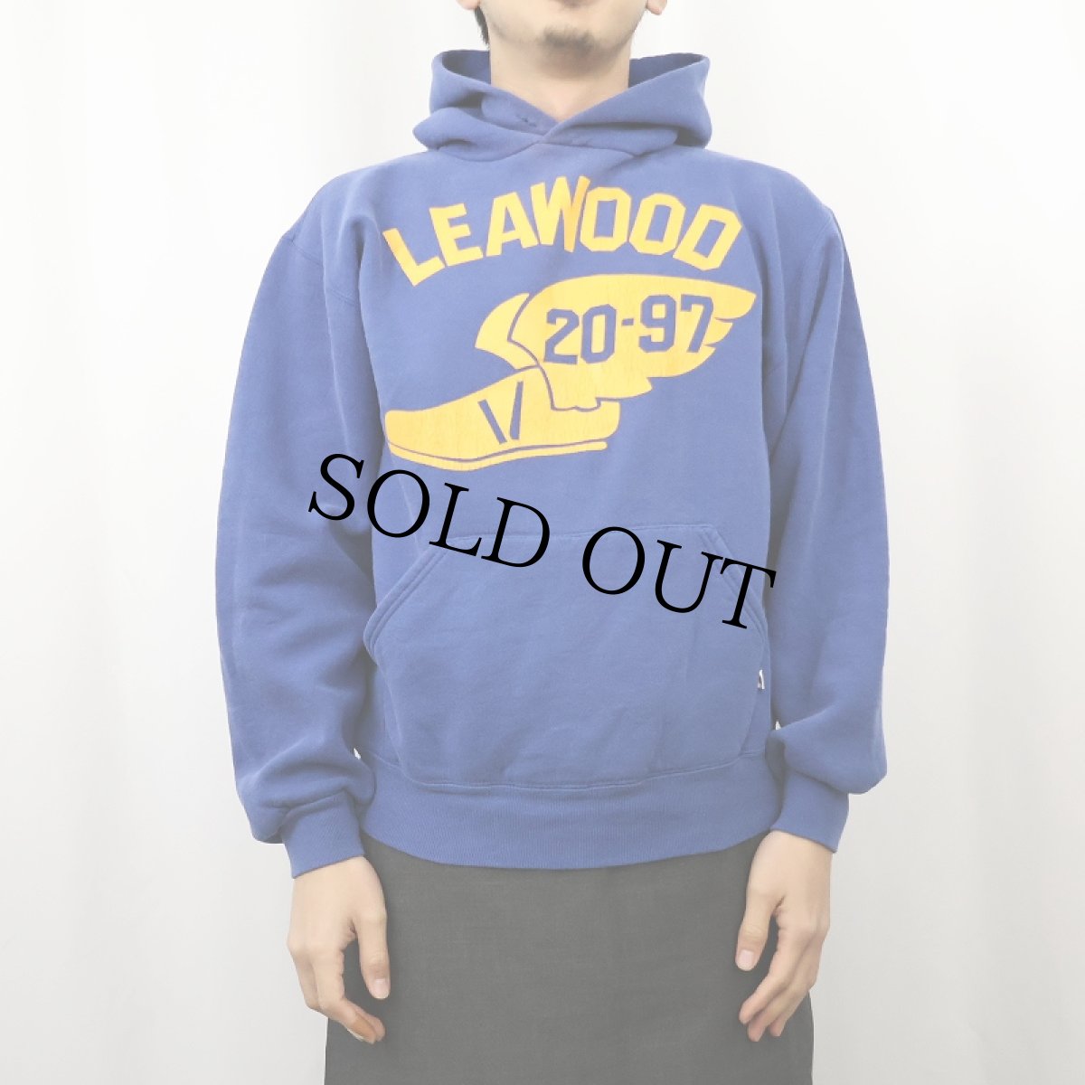 画像2: 90's〜 RUSSELL ATHLETIC USA製 "LEAWOOD" ウイングフット プリントスウェットフーディ M (2)