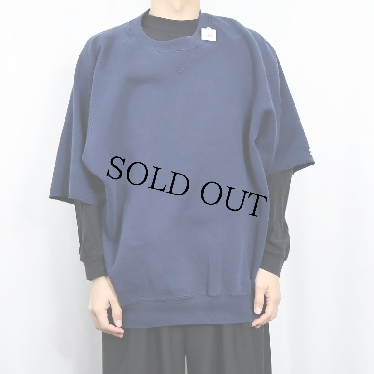 画像2: RUSSELL ATHLETIC 前V 無地 半袖スウェット NAVY (2)