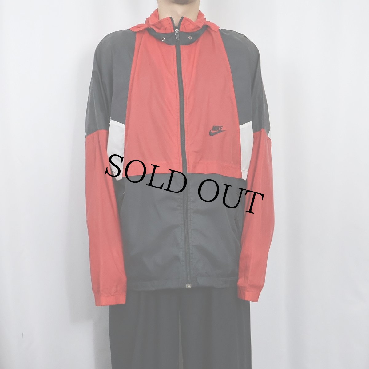 画像2: 90's NIKE 銀タグ 切り替えデザイン ナイロンジャケット XL (2)