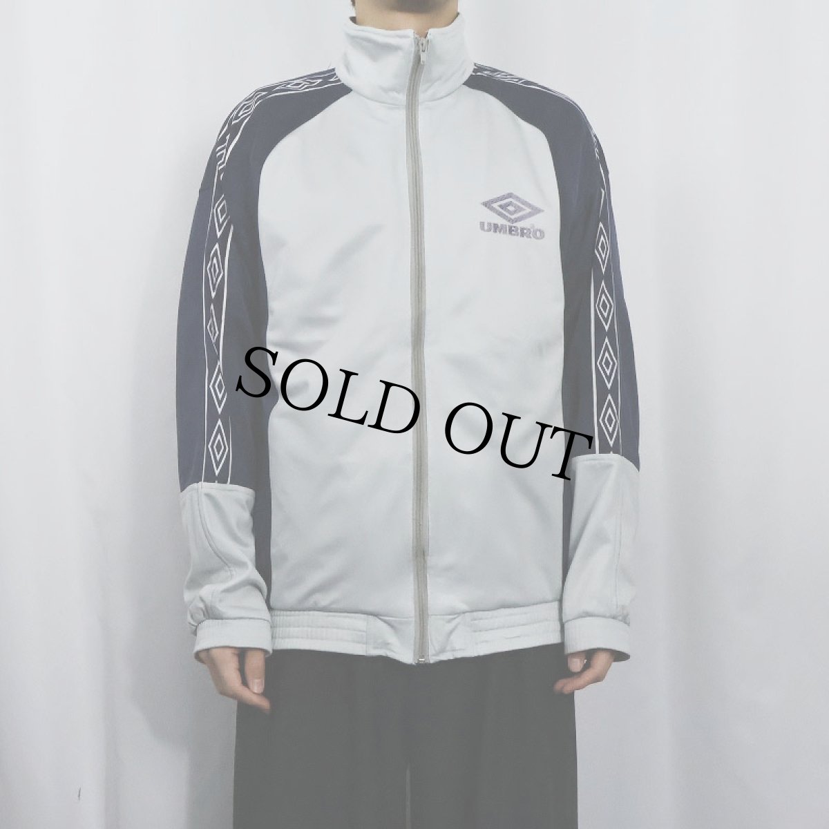 画像2: 90's UMBRO ロゴ刺繍 サイドライントラックジャケット M (2)