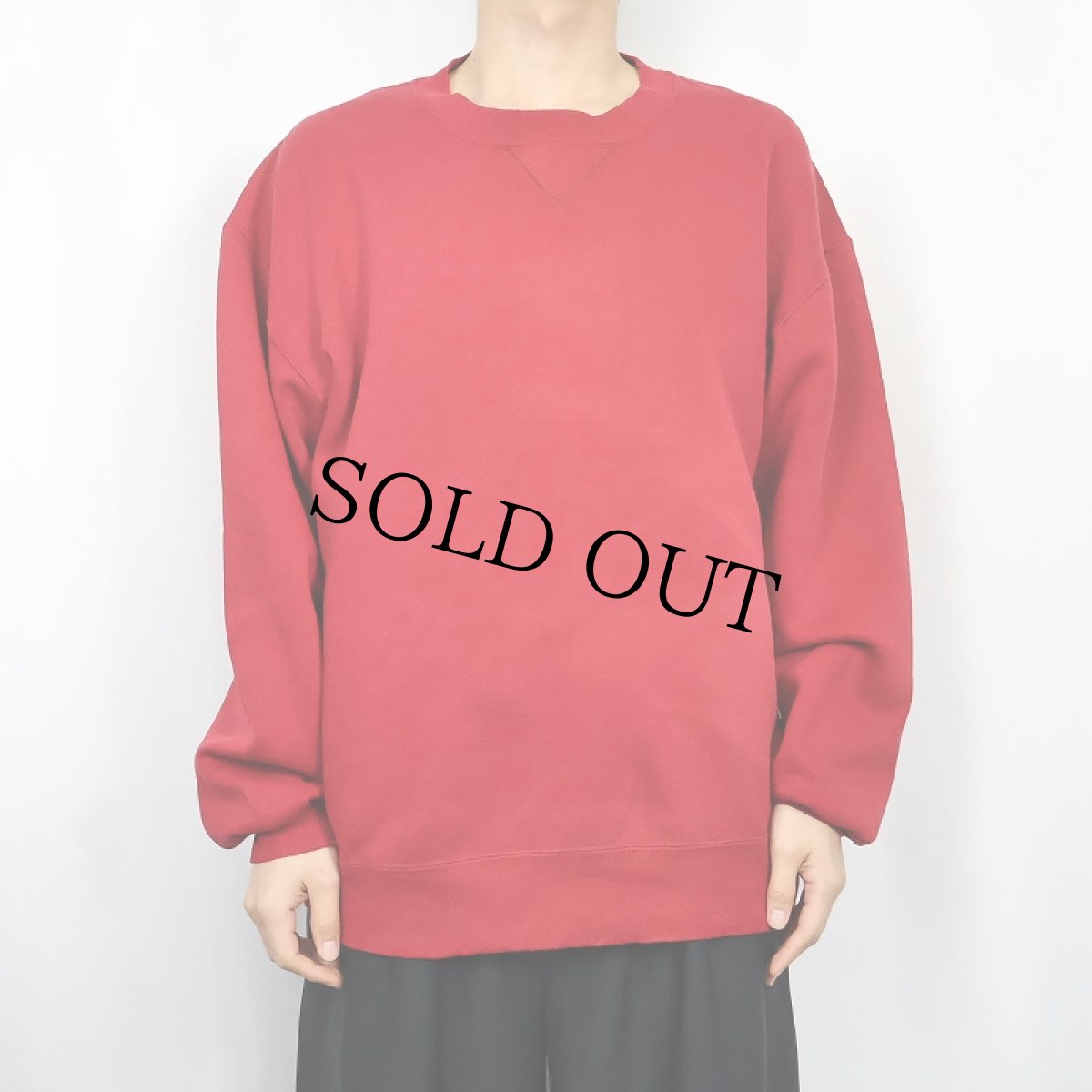 画像2: 90's〜 RUSSELL ATHLETIC USA製 前V 無地スウェット L (2)