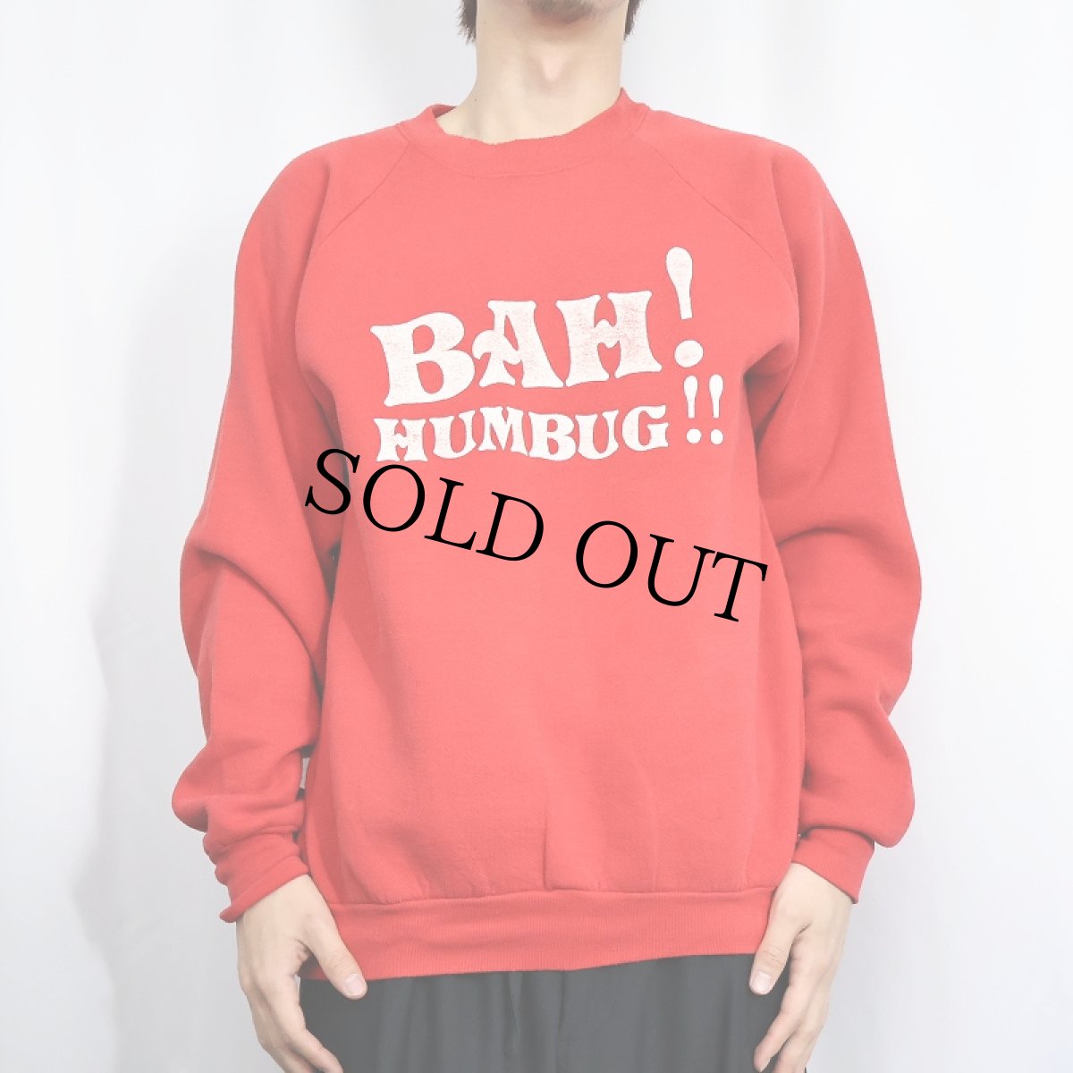 画像2: 90's USA製 "BAH! HUMBUG!!" プリントラグランスウェット XL (2)