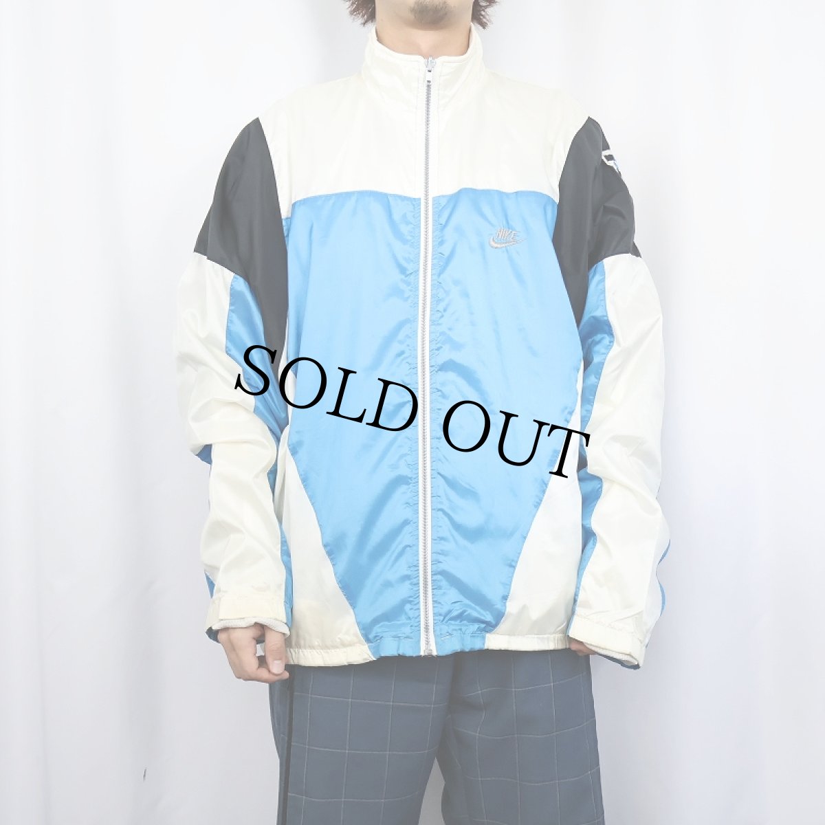 画像2: 90's NIKE 銀タグ 切り替えデザイン ナイロンジャケット XL (2)