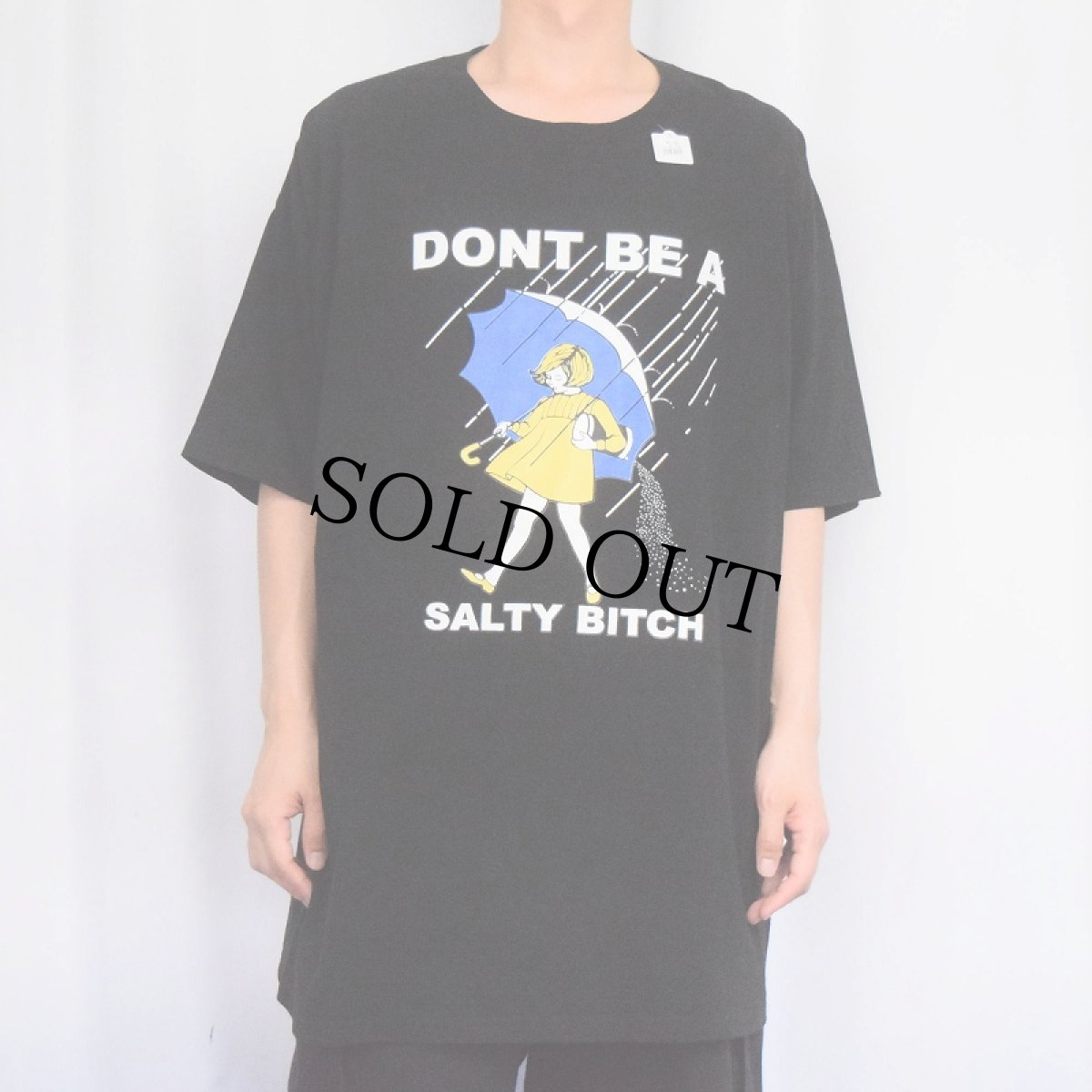 画像2: Morton Salt "DONT BE A SALTY BITCH" 塩メーカープリントTシャツ BLACK (2)