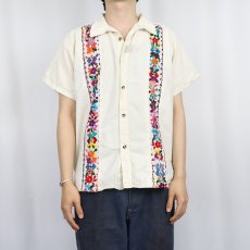 画像2: 花柄刺繍 コットンキューバシャツ M (2)