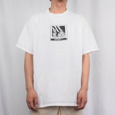 画像2: 2000's Mark Bryan USA製 "30 on the rail" イラストプリントTシャツ XL (2)