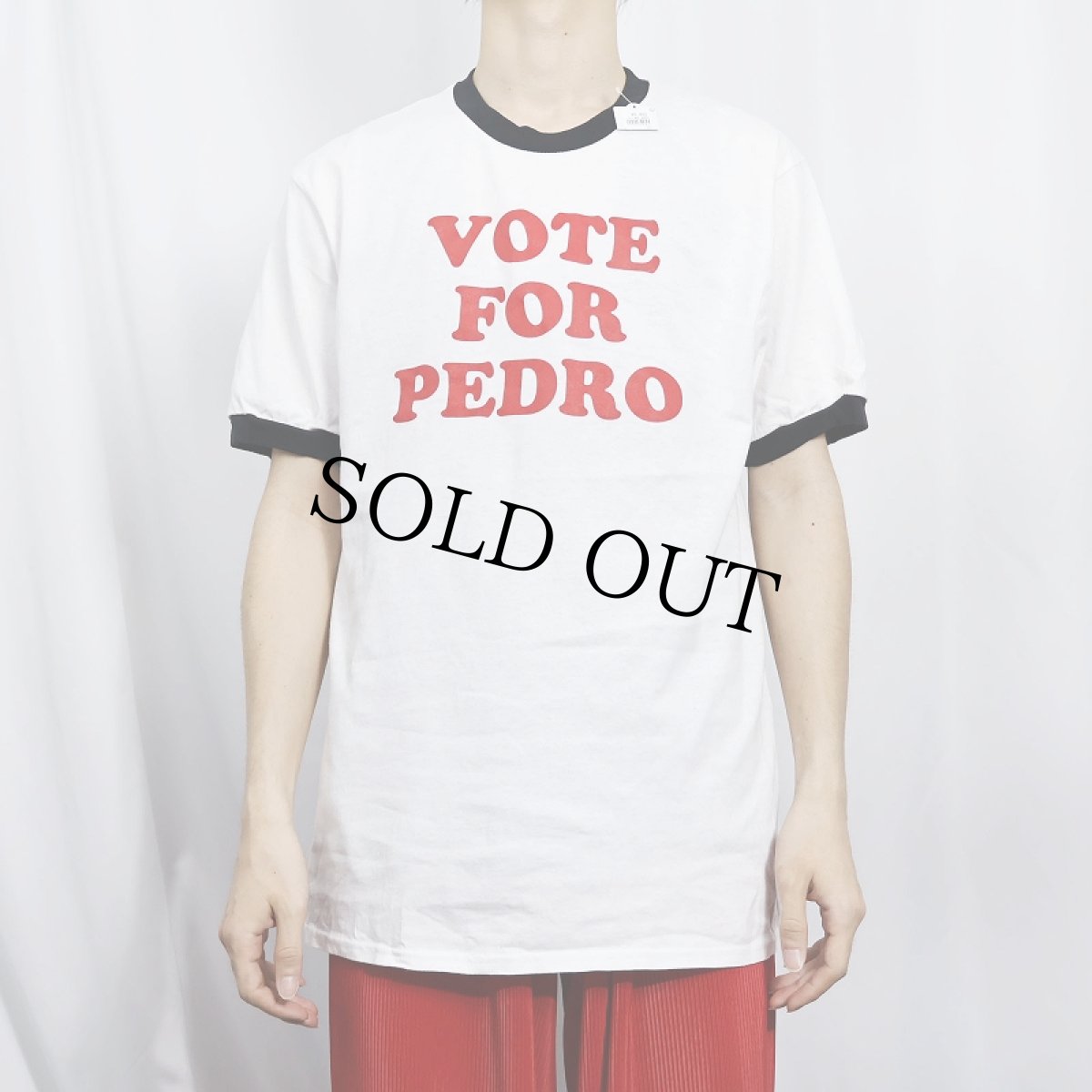 画像2: Napoleon Dynamite "VOTE FOR PEDRO" コメディ映画 プリントリンガーTシャツ (2)