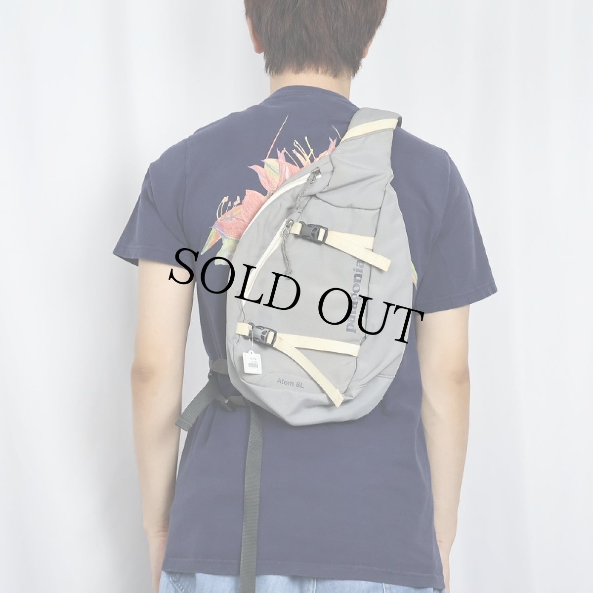 画像2: 2015SS Patagonia Atom Sling 8L ボディバッグ (2)