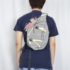 画像2: 2015SS Patagonia Atom Sling 8L ボディバッグ (2)