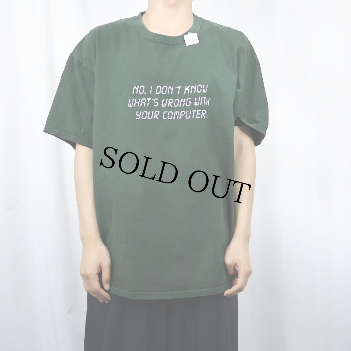画像2: "NO, I DON'T KNOW WHAT'S WRONG WOTH YOUR COMPUTER." ジョークプリントTシャツ XL (2)