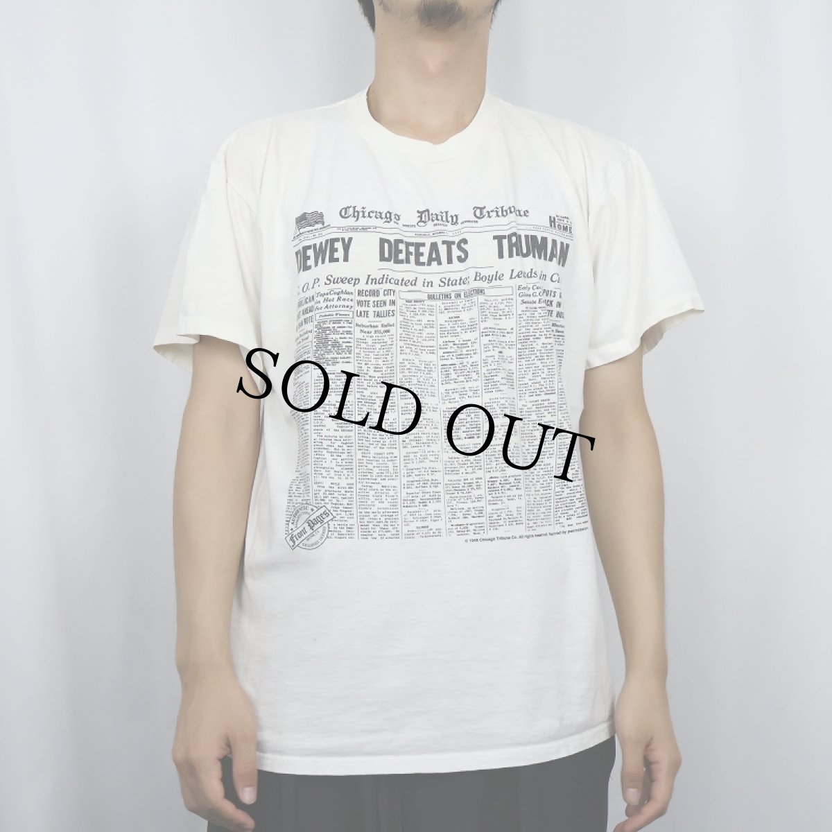 画像2: 90's〜 Chicago Daily Tribune USA製 "DEWEY DEFEATS TRUMAN" ニュースペーパープリントTシャツ L (2)
